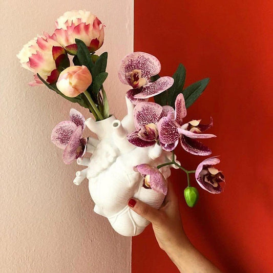 Nordic Heart Resin Flower Vase - Sculpture Plant Pot - Smart Living Co.